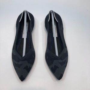 Rothy’s The Point flats Dark Camo Size 8